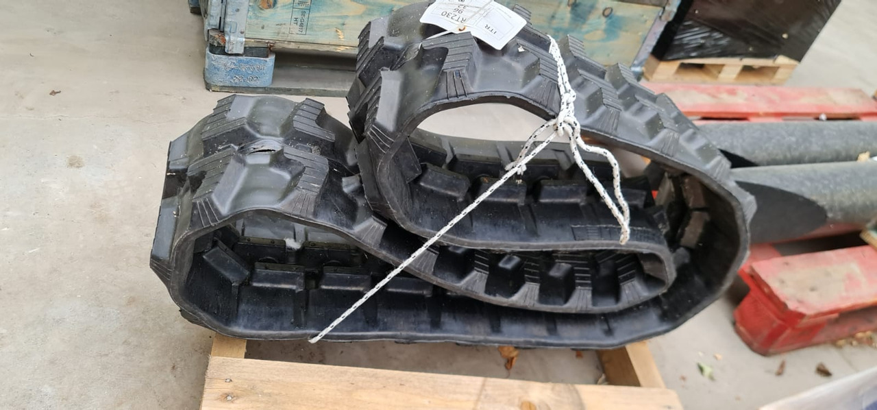 ITR 230x96x32 - Oruga para Maquinaria de construcción: foto 3 ITR 230x96x32 - Oruga para Maquinaria de construcción: foto 3