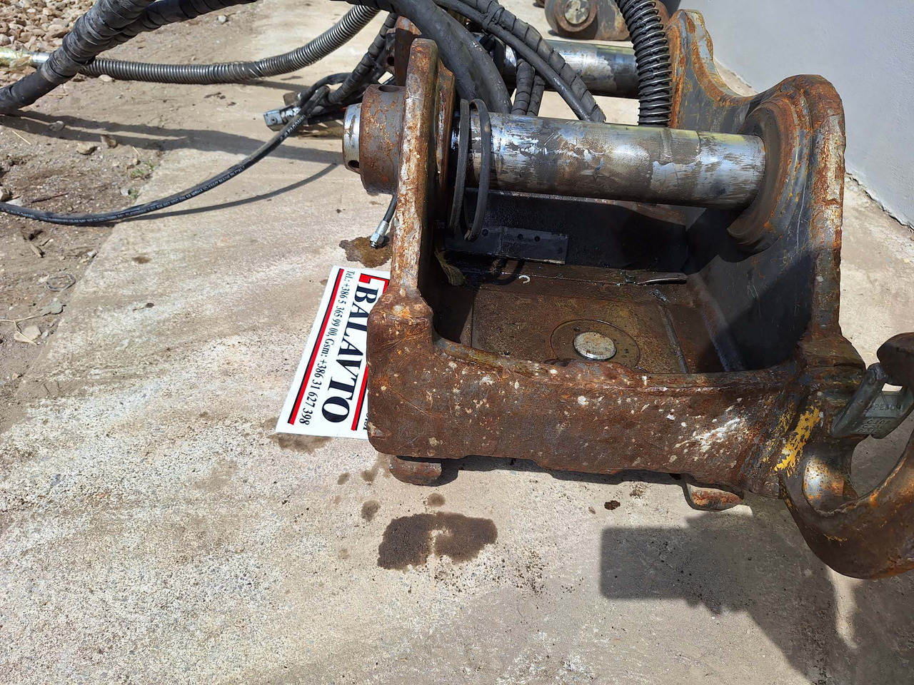 OilQuick quick coupler - Acoplamiento rápido para Excavadora: foto 2 OilQuick quick coupler - Acoplamiento rápido para Excavadora: foto 2