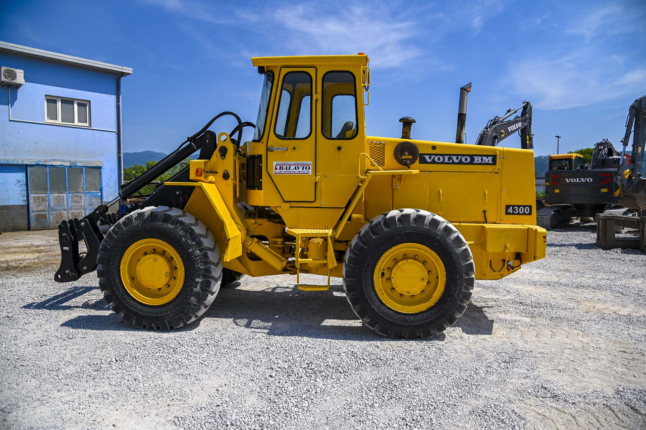 VOLVO BM4300 - Cargadora de ruedas: foto 4 VOLVO BM4300 - Cargadora de ruedas: foto 4