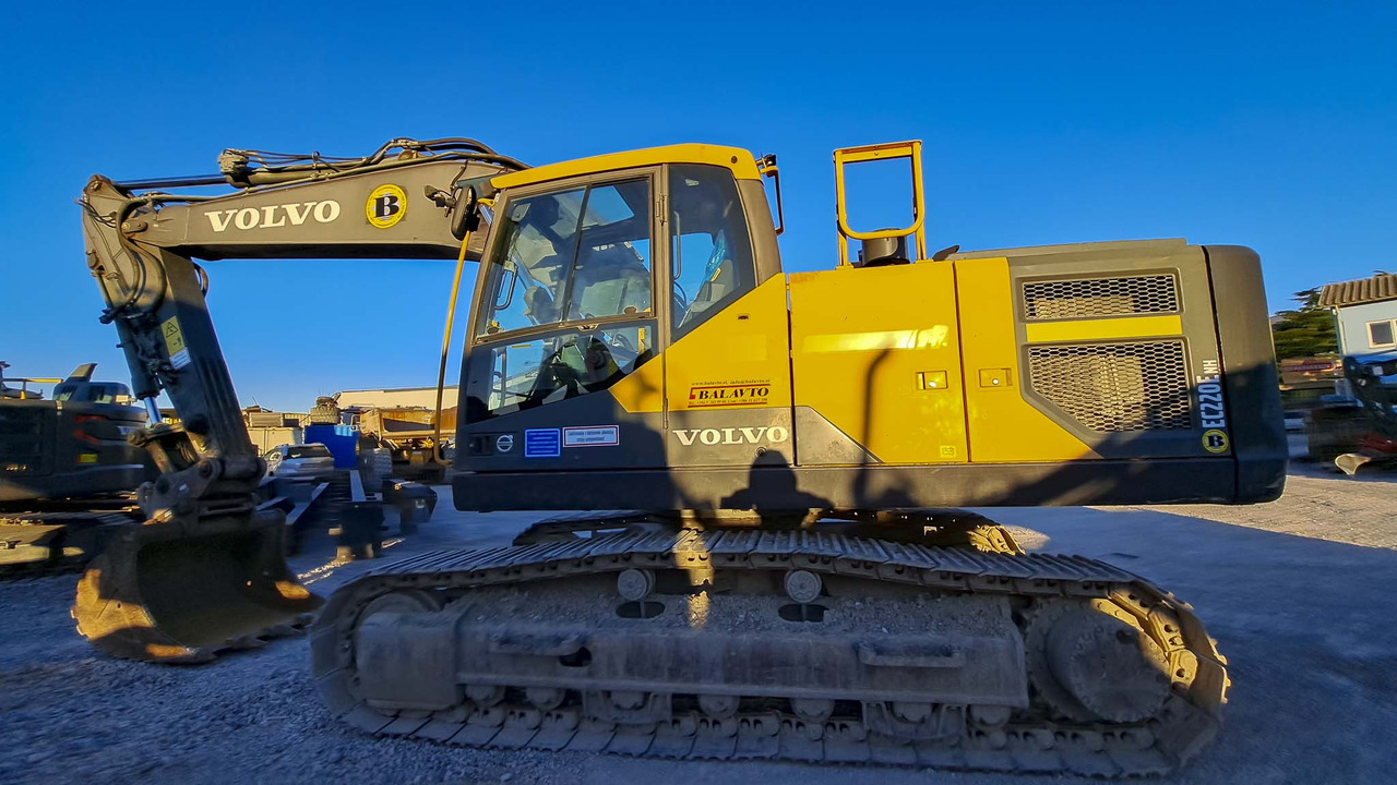 VOLVO EC220ENH - Excavadora de cadenas: foto 1 VOLVO EC220ENH - Excavadora de cadenas: foto 1