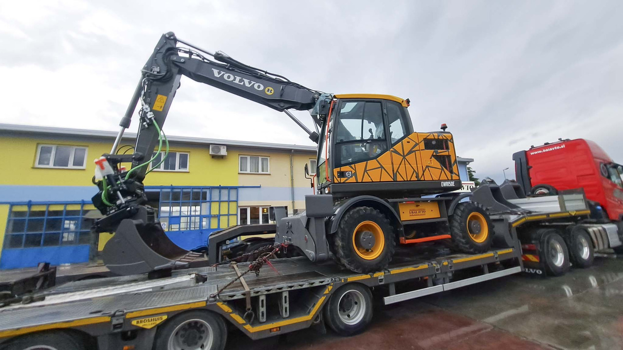 VOLVO EWR150E - Excavadora de ruedas: foto 2 VOLVO EWR150E - Excavadora de ruedas: foto 2