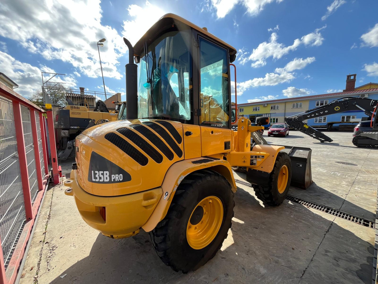 VOLVO L35B - Cargadora de ruedas: foto 4 VOLVO L35B - Cargadora de ruedas: foto 4