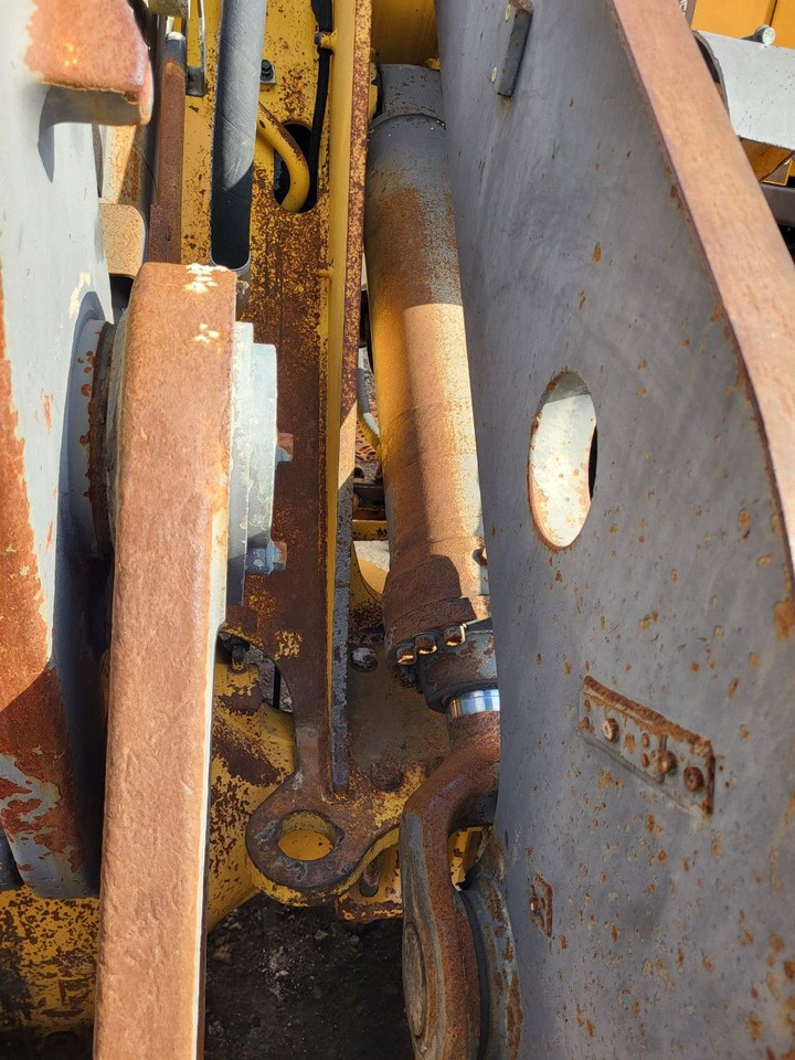 Volvo lifting hydraulic cylinder - Cilindro hidráulico para Cargadora de ruedas: foto 1 Volvo lifting hydraulic cylinder - Cilindro hidráulico para Cargadora de ruedas: foto 1