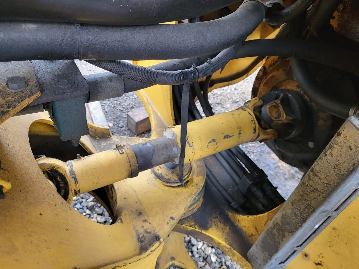 Volvo propeller shaft - Árbol de transmisión para Cargadora: foto 2 Volvo propeller shaft - Árbol de transmisión para Cargadora: foto 2