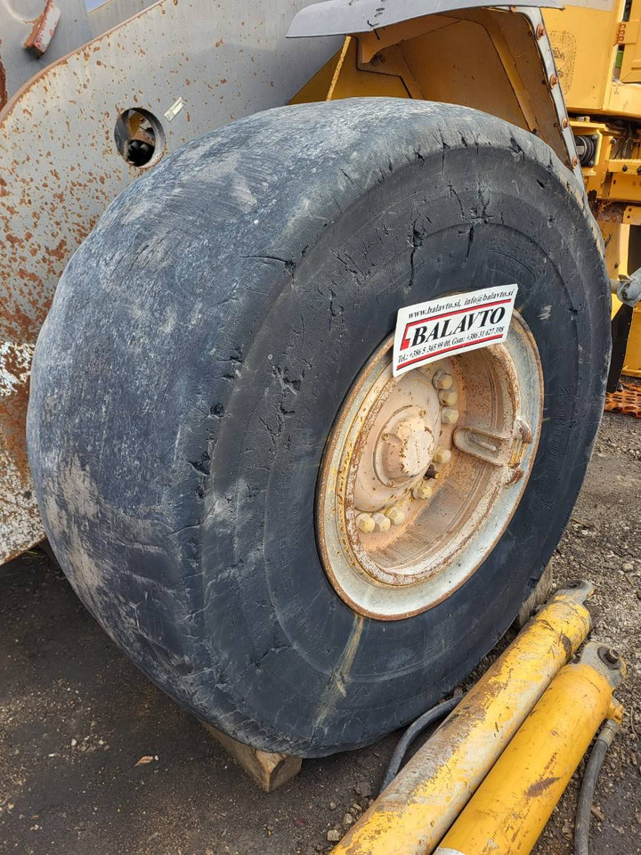 Volvo rims - Llanta para Cargadora: foto 3 Volvo rims - Llanta para Cargadora: foto 3