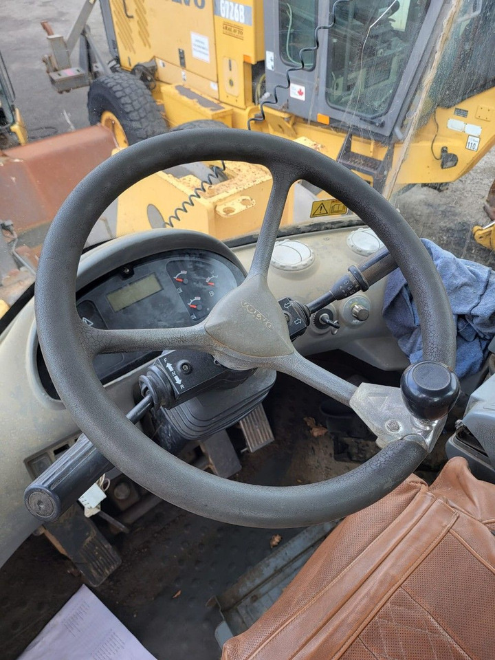 Volvo steering wheel - Volante para Maquinaria de construcción: foto 1 Volvo steering wheel - Volante para Maquinaria de construcción: foto 1