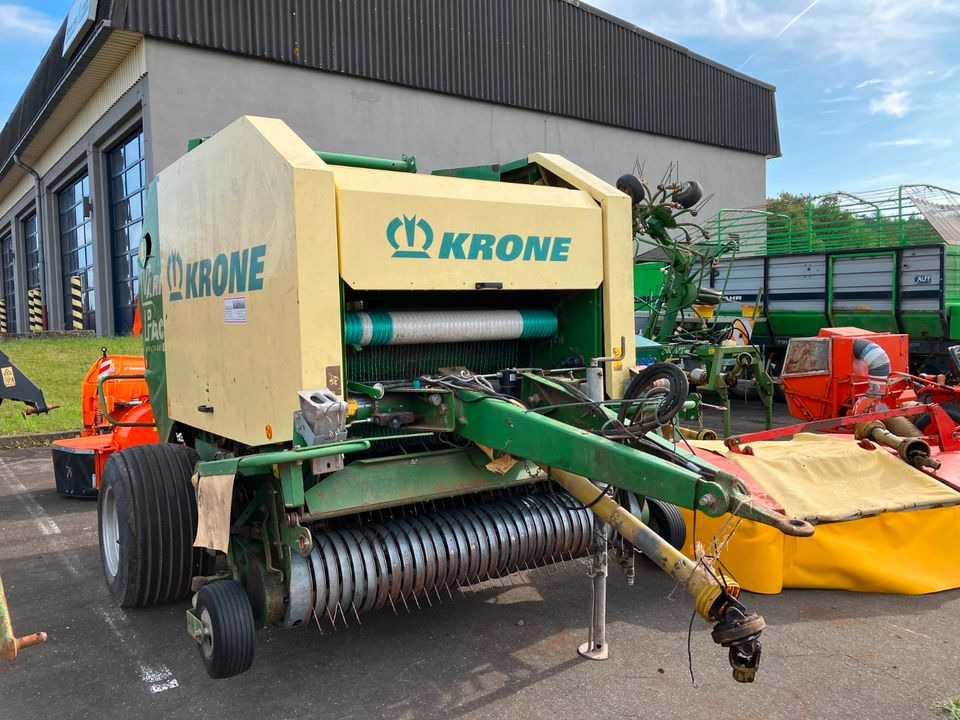 Krone Rundballenpresse VP 1500 MC Schneidwerk Netzbindung - Rotoempacadora: foto 1 Krone Rundballenpresse VP 1500 MC Schneidwerk Netzbindung - Rotoempacadora: foto 1