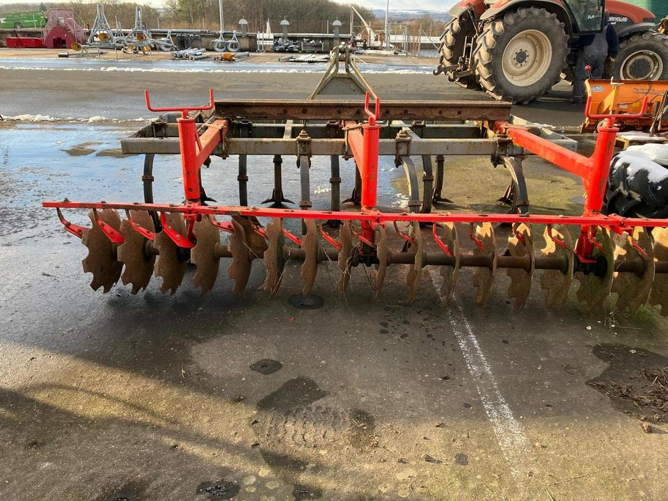 Stoppelgrubber 3m mit Steinsicherung und Scheibenwalze - Cultivador: foto 4 Stoppelgrubber 3m mit Steinsicherung und Scheibenwalze - Cultivador: foto 4