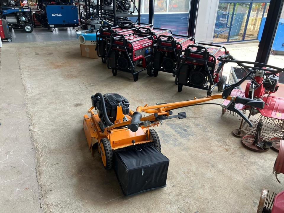 Wildkrautbürste AS 50  Weed Hex Unkrautbürste - Maquinaria de jardinería: foto 2 Wildkrautbürste AS 50  Weed Hex Unkrautbürste - Maquinaria de jardinería: foto 2