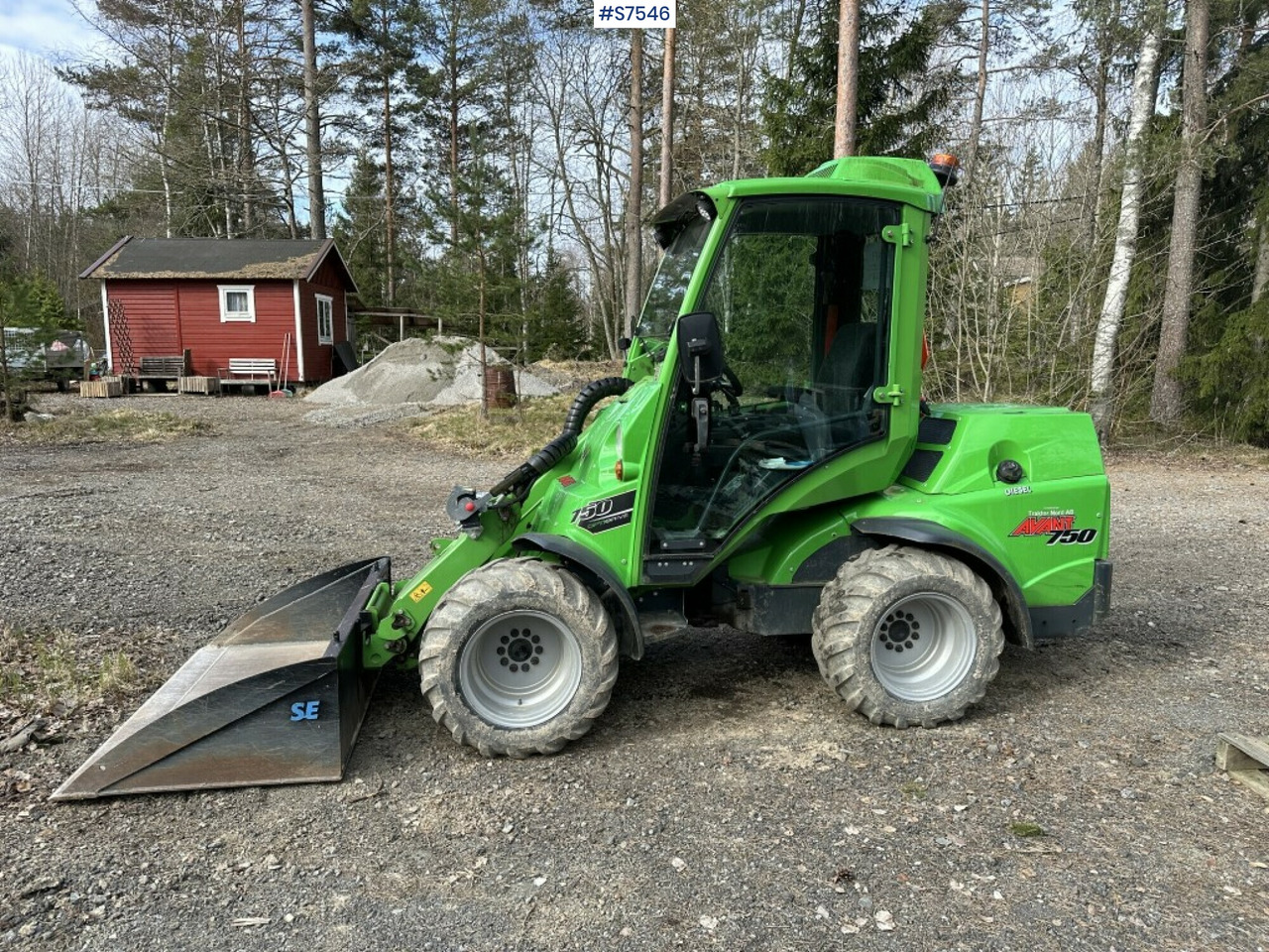 COMPACT LOADER, AVANT 750, WITH MANY TOOLS (SEE VIDEO) - Cargadora articulada: foto 2 COMPACT LOADER, AVANT 750, WITH MANY TOOLS (SEE VIDEO) - Cargadora articulada: foto 2