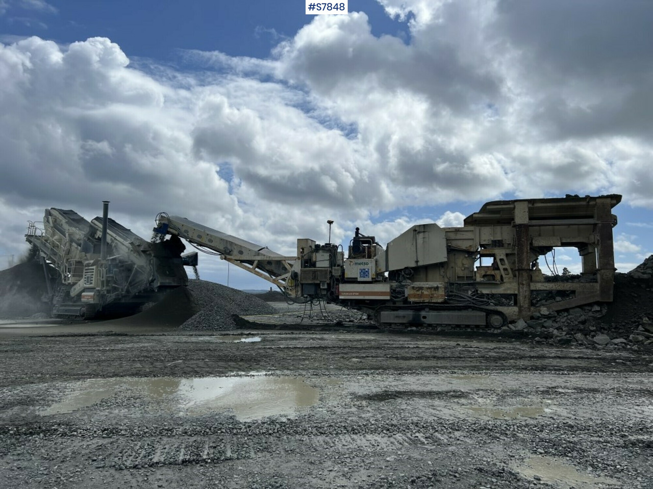 Crusher on tracks, Metso Lokotrack LT 330D (See video) - Machacadora: foto 1 Crusher on tracks, Metso Lokotrack LT 330D (See video) - Machacadora: foto 1