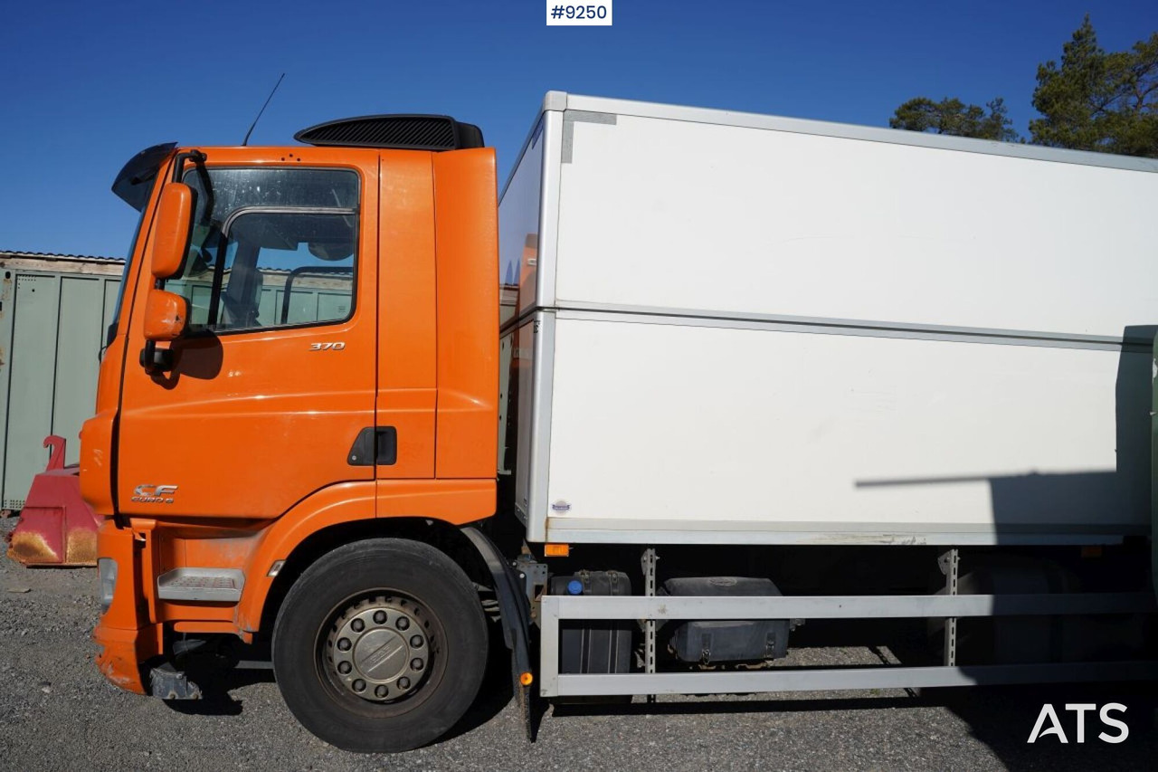 DAF CF 370Y Box truck, Height adjustable box - Camión caja cerrada: foto 4 DAF CF 370Y Box truck, Height adjustable box - Camión caja cerrada: foto 4