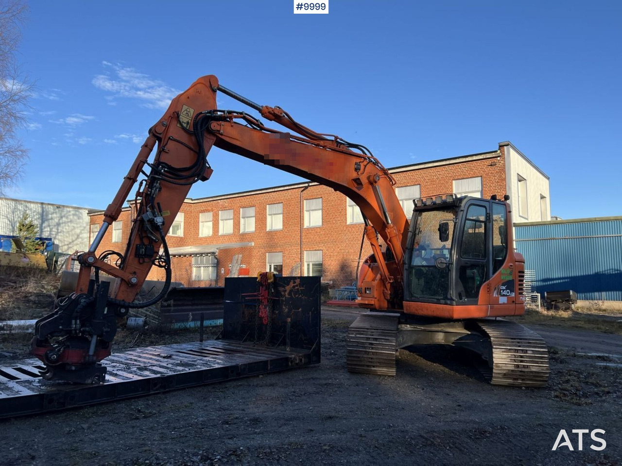 Doosan DX140LCR-3 Excavator with rotator - Excavadora de cadenas: foto 1 Doosan DX140LCR-3 Excavator with rotator - Excavadora de cadenas: foto 1