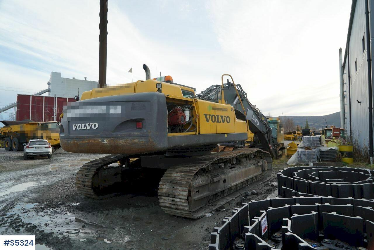 EXCAVATOR Volvo EC460BLC WITH BUCKET - Excavadora: foto 3 EXCAVATOR Volvo EC460BLC WITH BUCKET - Excavadora: foto 3