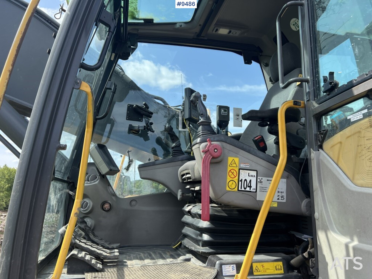 Excavator Volvo EC300DL- With excavator system and scale (See Video) - Excavadora de cadenas: foto 5 Excavator Volvo EC300DL- With excavator system and scale (See Video) - Excavadora de cadenas: foto 5