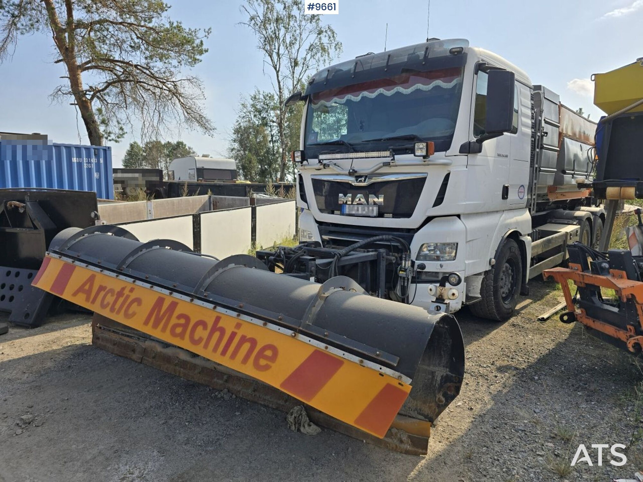 Hooklift Truck  MAN TGX 25.500 - Camión multibasculante: foto 1 Hooklift Truck  MAN TGX 25.500 - Camión multibasculante: foto 1