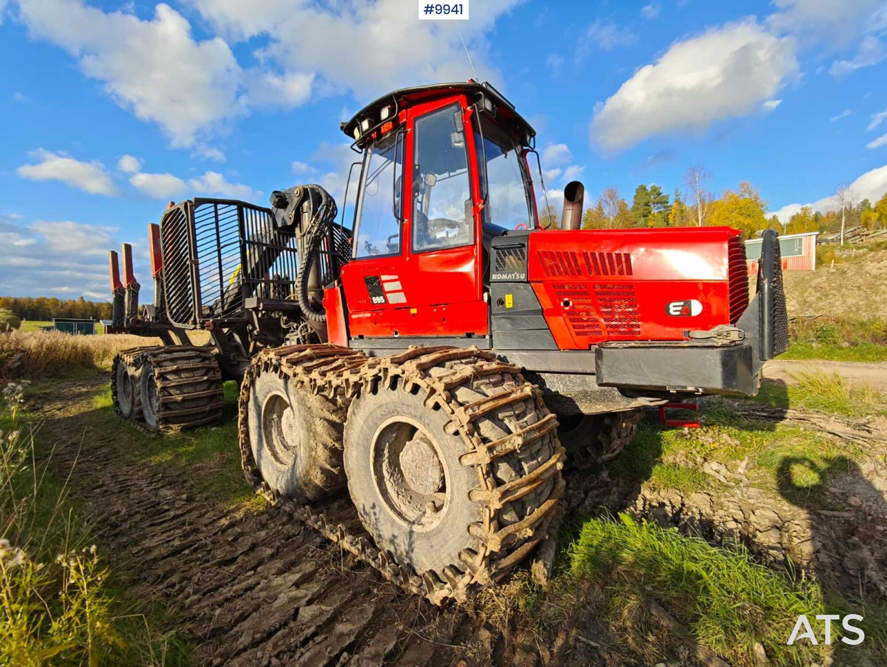 Komatsu 895 Forwarder (VIDEO) - Autocargador: foto 1 Komatsu 895 Forwarder (VIDEO) - Autocargador: foto 1