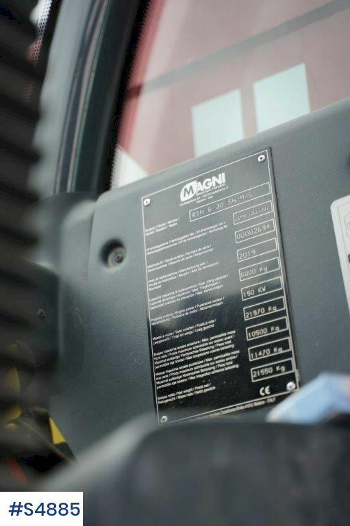 Manipulador telescópico Magni RTH 6,30 SH-M/C Around turning telescopic loader: foto 41