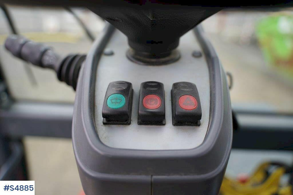 Manipulador telescópico Magni RTH 6,30 SH-M/C Around turning telescopic loader: foto 21