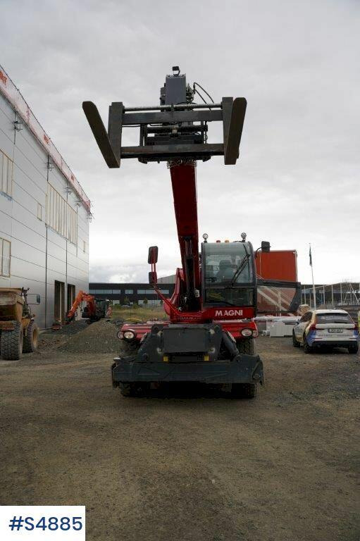 Manipulador telescópico Magni RTH 6,30 SH-M/C Around turning telescopic loader: foto 7