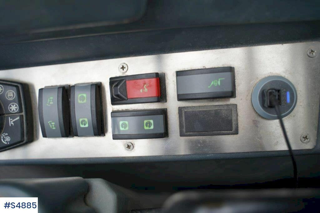 Manipulador telescópico Magni RTH 6,30 SH-M/C Around turning telescopic loader: foto 17