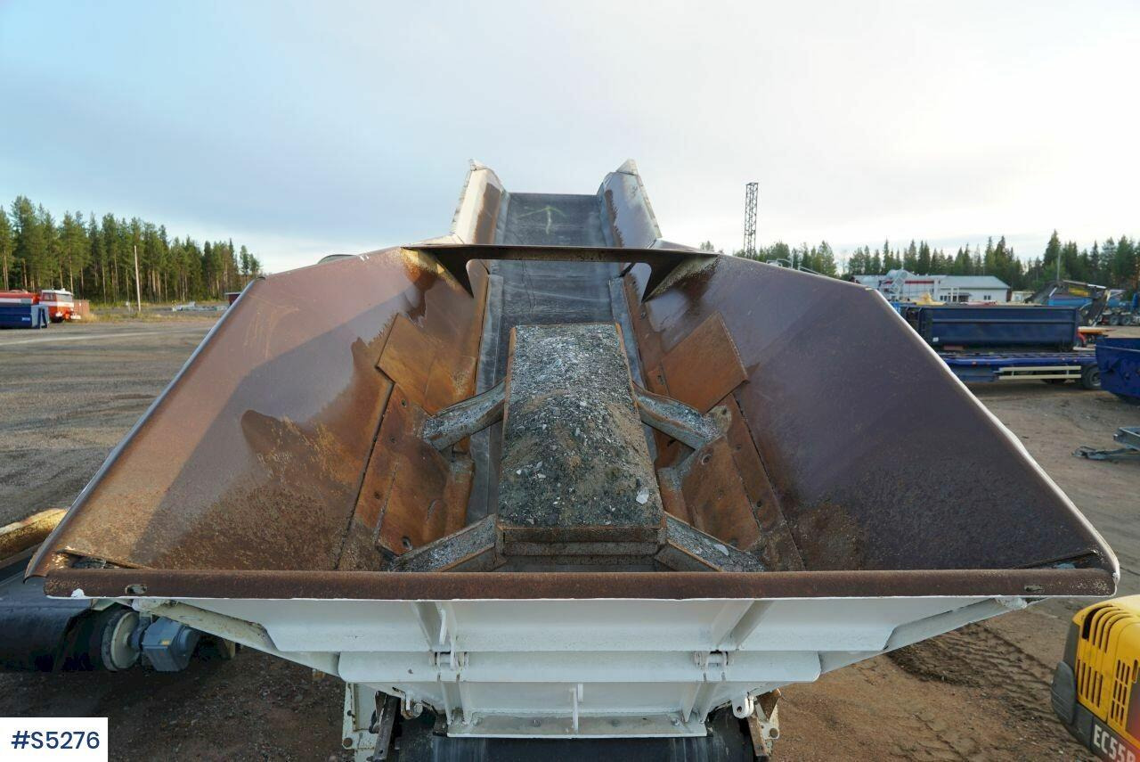 Metso Lokotrack LT 300HP Crusher on tracks - Machacadora: foto 5 Metso Lokotrack LT 300HP Crusher on tracks - Machacadora: foto 5