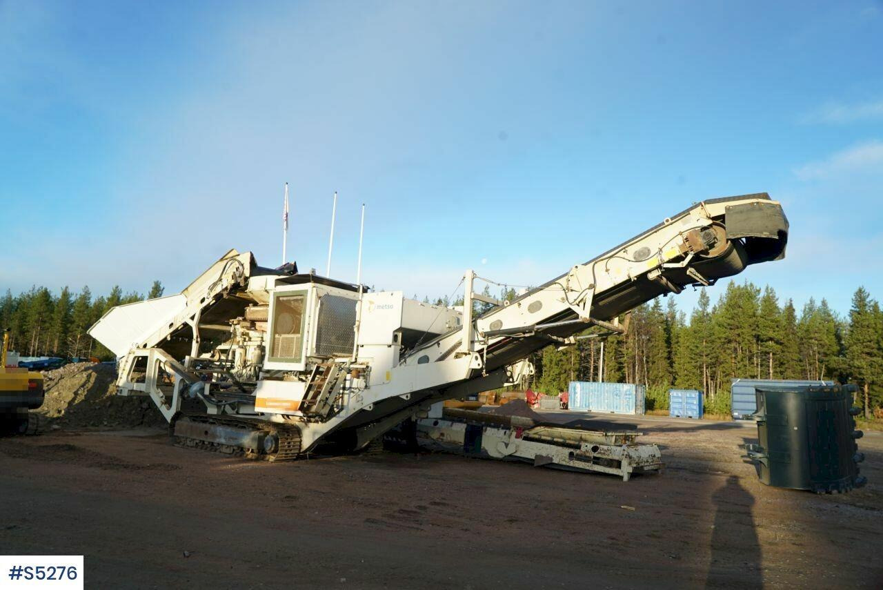 Metso Lokotrack LT 300HP Crusher on tracks - Machacadora: foto 1 Metso Lokotrack LT 300HP Crusher on tracks - Machacadora: foto 1