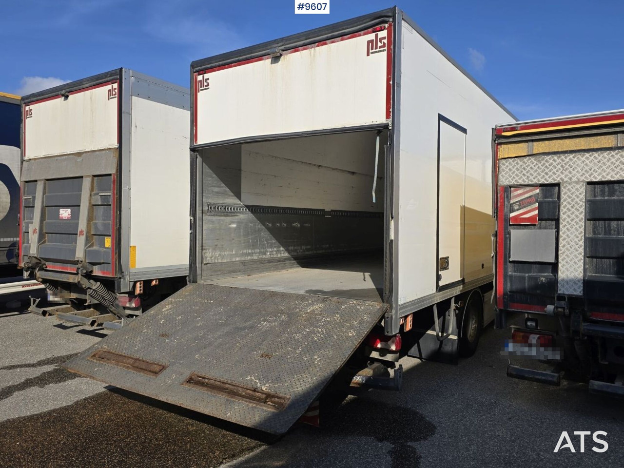 Scania P320 Skåpbil - Camión caja cerrada: foto 4 Scania P320 Skåpbil - Camión caja cerrada: foto 4