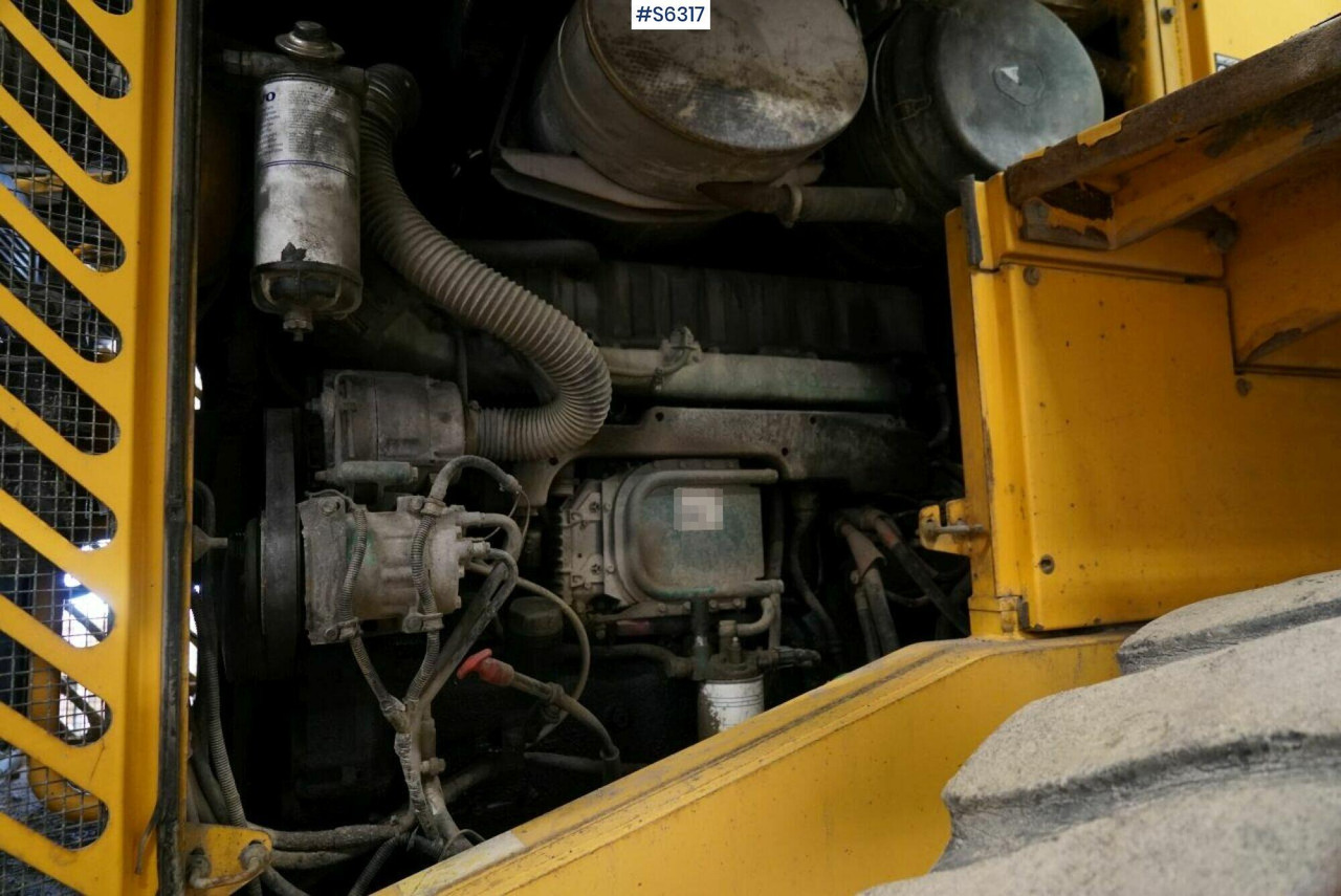 WHEEL LOADER VOLVO L220 E - Cargadora de ruedas: foto 4 WHEEL LOADER VOLVO L220 E - Cargadora de ruedas: foto 4