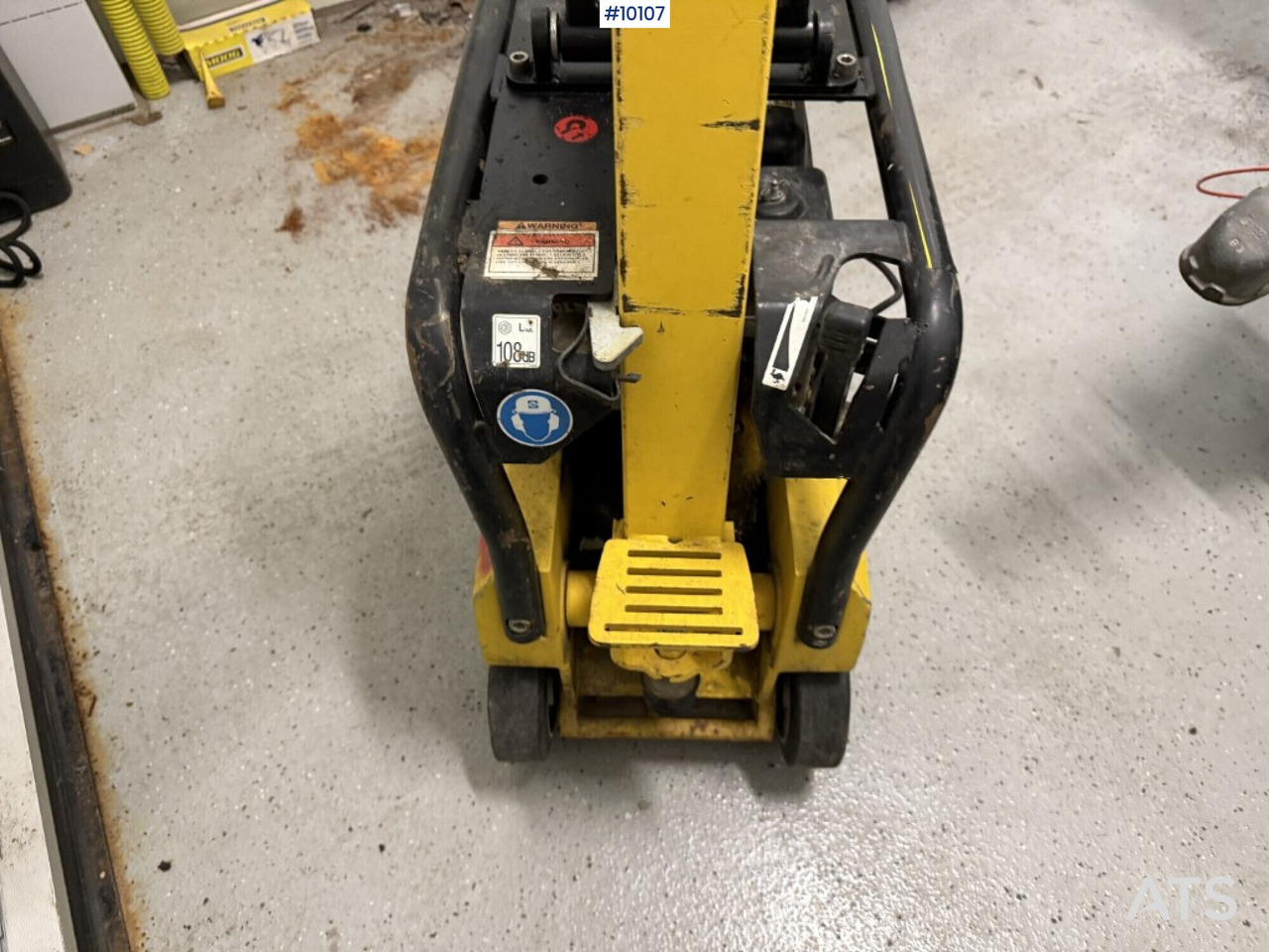 Wacker Neuson BPU 2040A plate compactor - Plancha reversible: foto 5 Wacker Neuson BPU 2040A plate compactor - Plancha reversible: foto 5