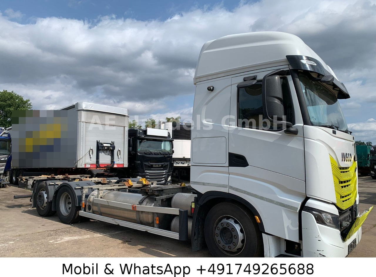 Iveco S-Way 460 LNG BDF 6x2 *Retarder/Lenk+Lift/AHK - Camión portacontenedore/ Intercambiable: foto 2 Iveco S-Way 460 LNG BDF 6x2 *Retarder/Lenk+Lift/AHK - Camión portacontenedore/ Intercambiable: foto 2