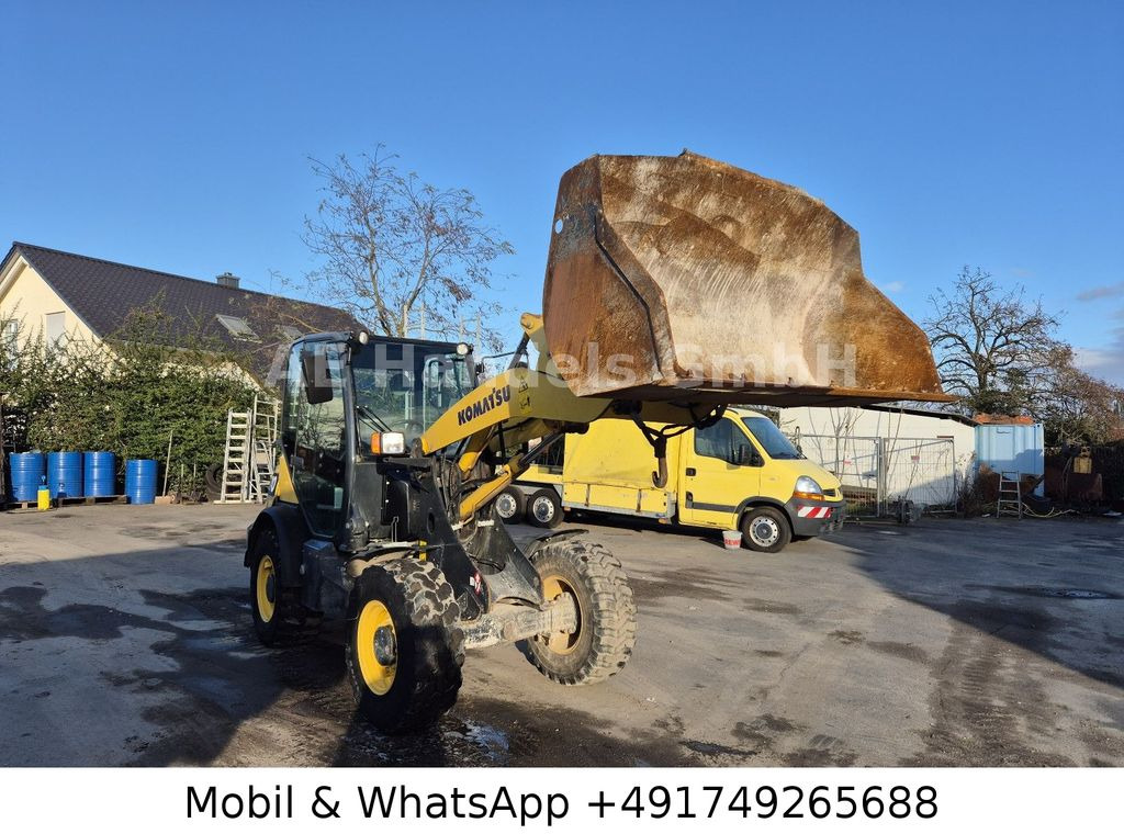 Komatsu WA70-7 *Schaufel-1,5m³/Gabel/Schnellwechsler - Cargadora de ruedas: foto 2 Komatsu WA70-7 *Schaufel-1,5m³/Gabel/Schnellwechsler - Cargadora de ruedas: foto 2
