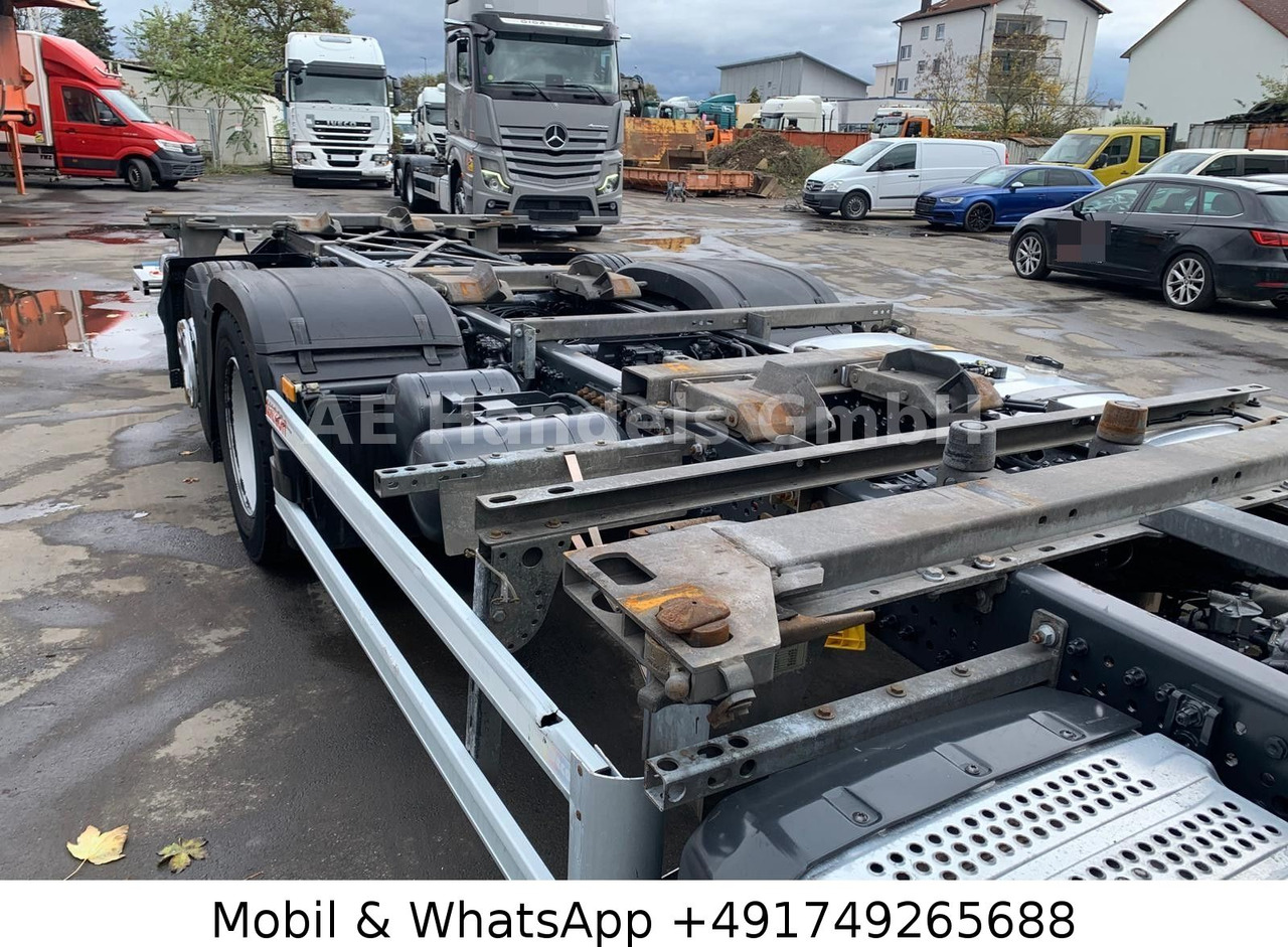 Camión portacontenedore/ Intercambiable Mercedes-Benz Actros V 2545 GigaSpace BDF LL*Retarder/LBW/L+L: foto 12 Camión portacontenedore/ Intercambiable Mercedes-Benz Actros V 2545 GigaSpace BDF LL*Retarder/LBW/L+L: foto 12