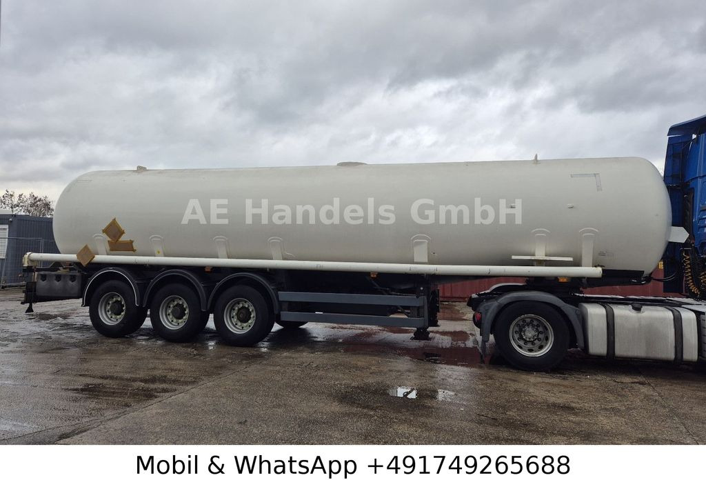 Willig *ADR/40.000Liter/Kerosin/Diesel/Benzin Willig *ADR/40.000Liter/Kerosin/Diesel/Benzin - Semirremolque cisterna: foto 2 Willig *ADR/40.000Liter/Kerosin/Diesel/Benzin Willig *ADR/40.000Liter/Kerosin/Diesel/Benzin - Semirremolque cisterna: foto 2