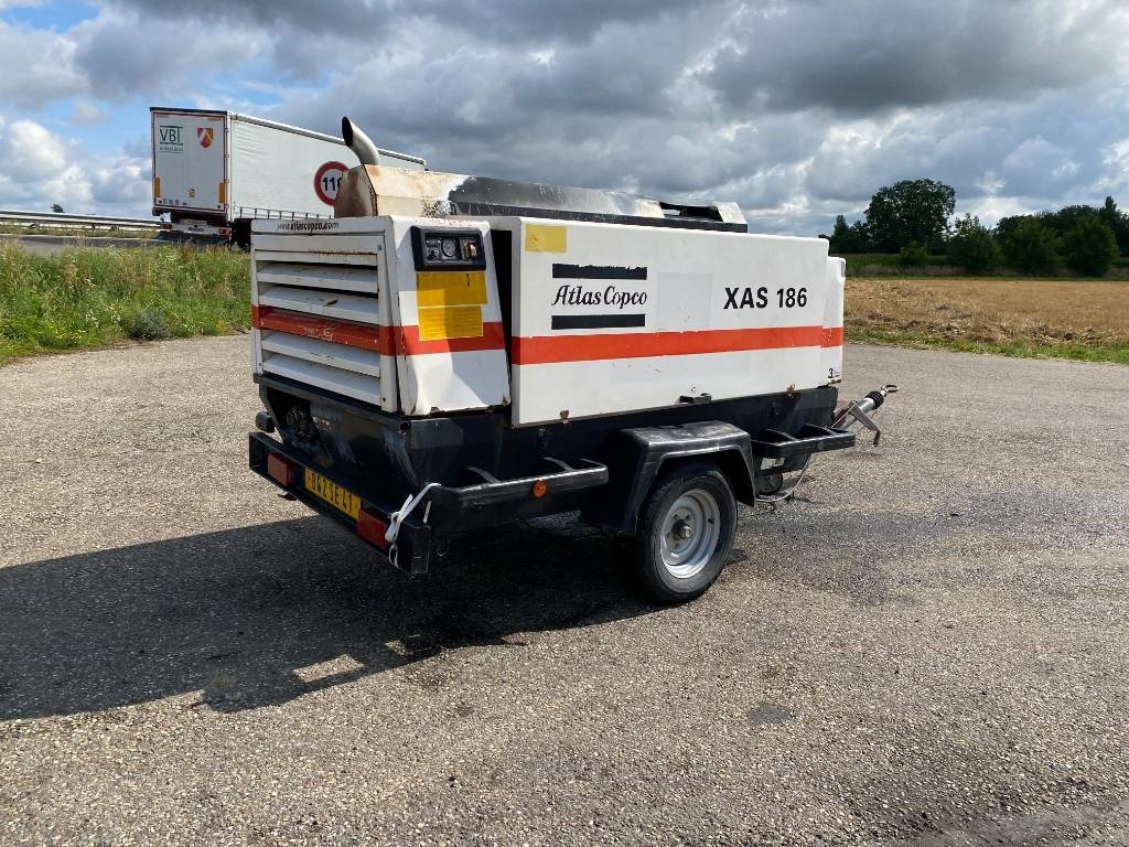 Atlas Copco XAS186DD Euro/Box Certificat CE endommagé - Compresor de aire: foto 4 Atlas Copco XAS186DD Euro/Box Certificat CE endommagé - Compresor de aire: foto 4