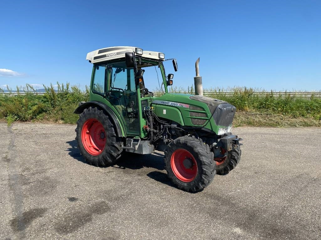 Fendt 209F Vario TMS 1er Main endommagé - Tractor: foto 3 Fendt 209F Vario TMS 1er Main endommagé - Tractor: foto 3