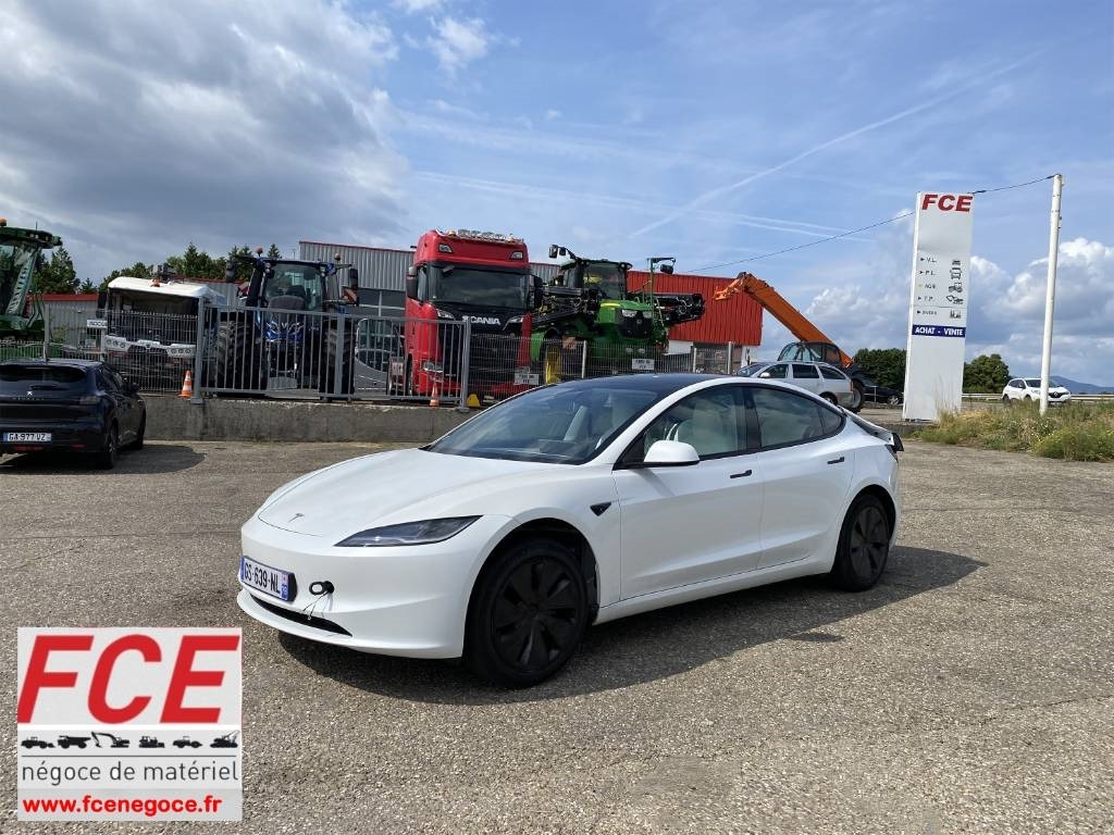 Tesla MODEL 3 5YJ3 Carte Grise Française endommagée - Coche: foto 1 Tesla MODEL 3 5YJ3 Carte Grise Française endommagée - Coche: foto 1