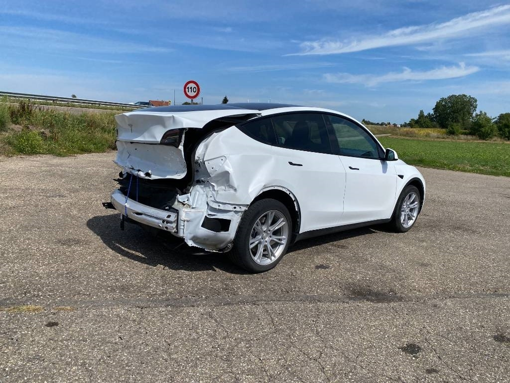 Tesla Model Y RWD / Origine Française endommagée - Coche: foto 4 Tesla Model Y RWD / Origine Française endommagée - Coche: foto 4