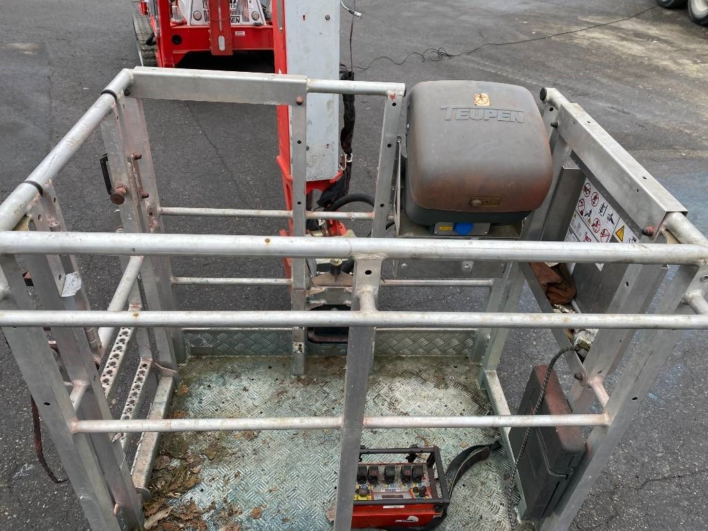 Plataforma araña Teupen LEO35T/PLUS a réparer: foto 48 Plataforma araña Teupen LEO35T/PLUS a réparer: foto 48
