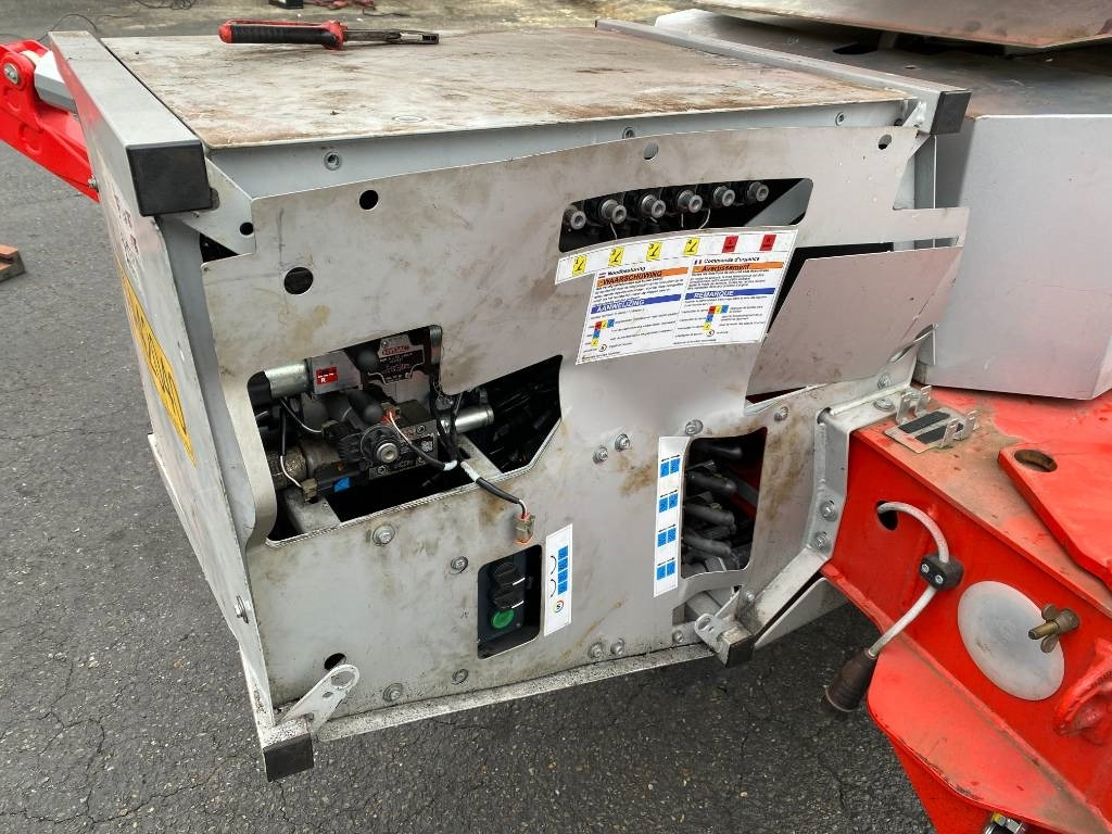 Plataforma araña Teupen LEO35T/PLUS a réparer: foto 32 Plataforma araña Teupen LEO35T/PLUS a réparer: foto 32