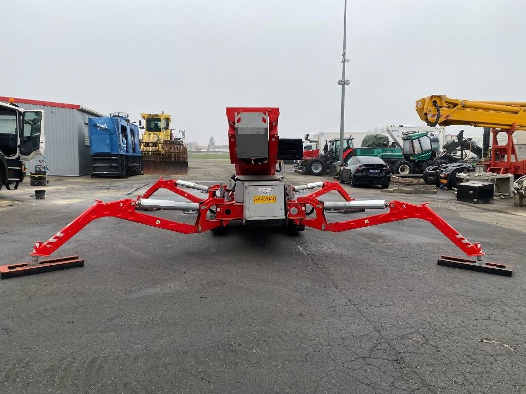 Plataforma araña Teupen LEO35T/PLUS a réparer: foto 12 Plataforma araña Teupen LEO35T/PLUS a réparer: foto 12