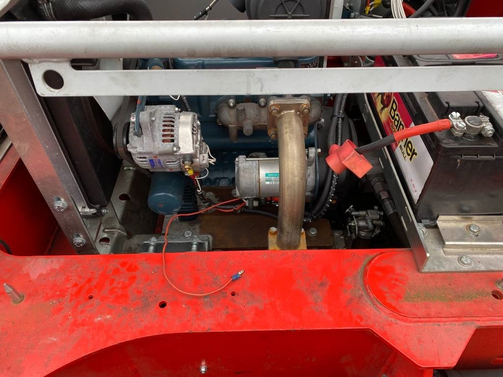 Plataforma araña Teupen LEO35T/PLUS a réparer: foto 25 Plataforma araña Teupen LEO35T/PLUS a réparer: foto 25