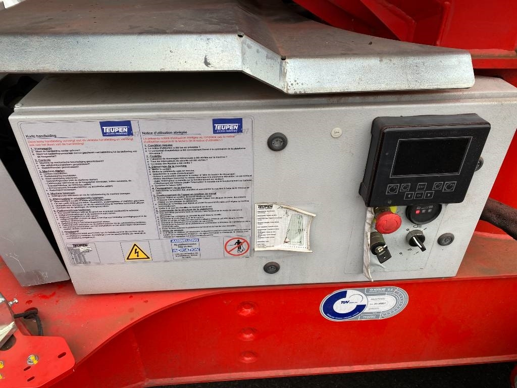 Plataforma araña Teupen LEO35T/PLUS a réparer: foto 37 Plataforma araña Teupen LEO35T/PLUS a réparer: foto 37