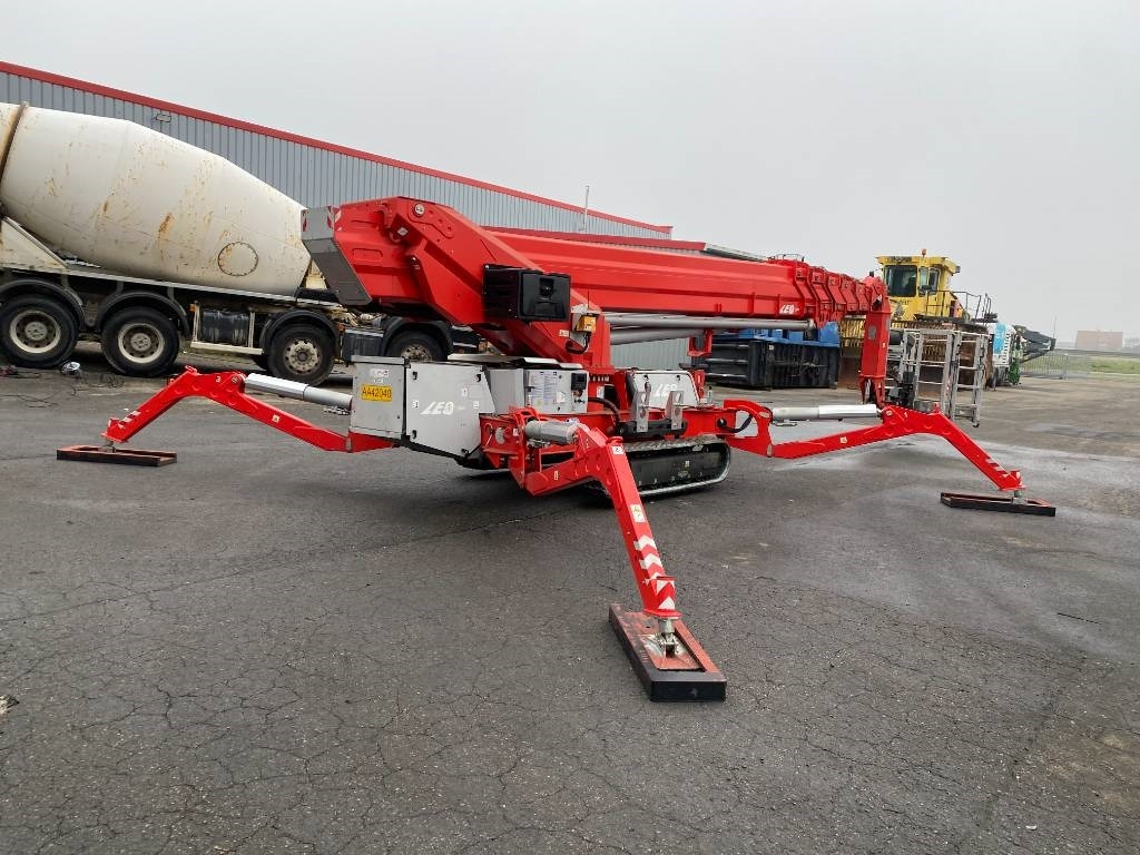 Plataforma araña Teupen LEO35T/PLUS a réparer: foto 11 Plataforma araña Teupen LEO35T/PLUS a réparer: foto 11