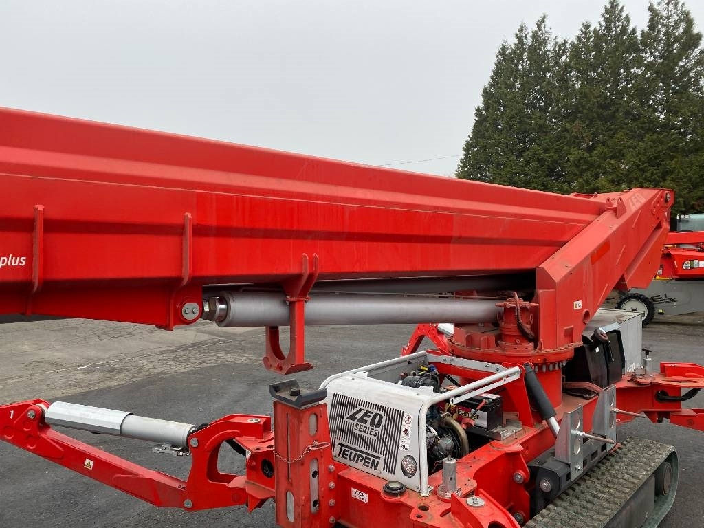 Plataforma araña Teupen LEO35T/PLUS a réparer: foto 22 Plataforma araña Teupen LEO35T/PLUS a réparer: foto 22