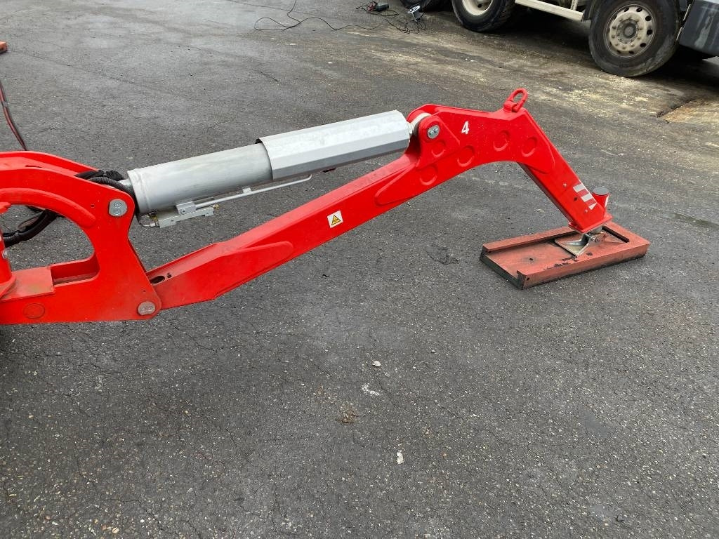 Plataforma araña Teupen LEO35T/PLUS a réparer: foto 42 Plataforma araña Teupen LEO35T/PLUS a réparer: foto 42