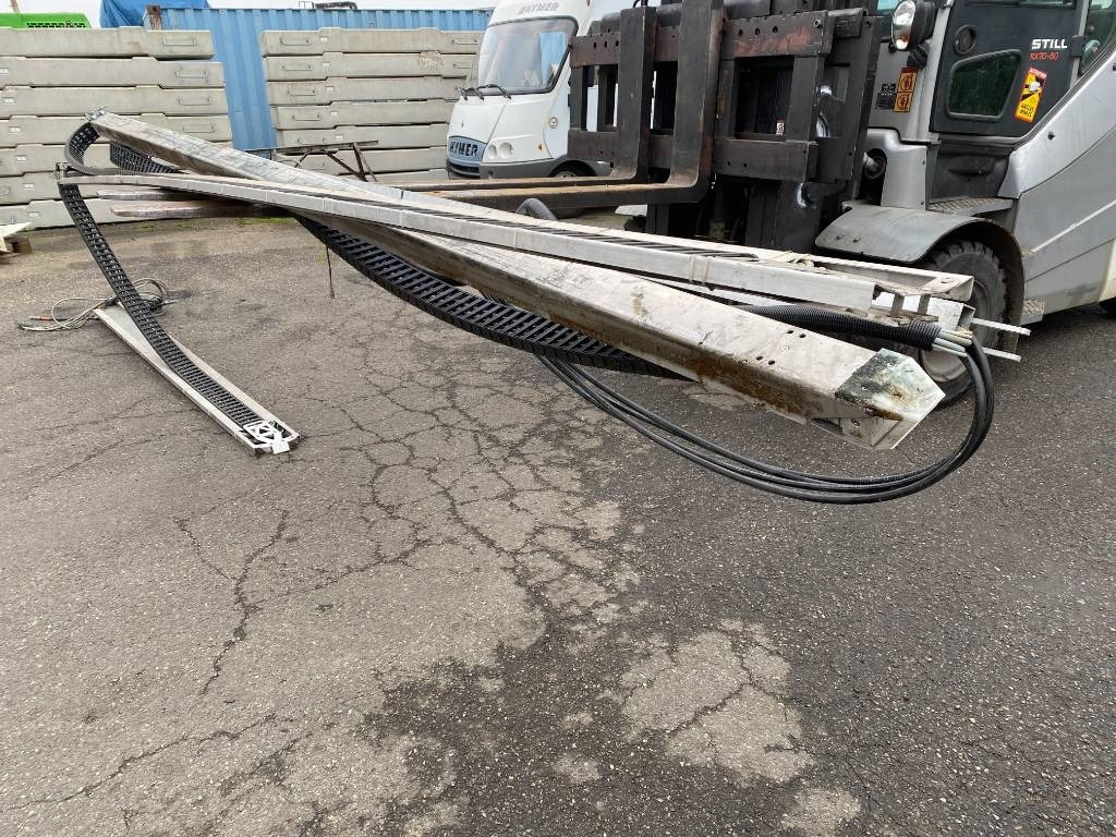 Plataforma araña Teupen LEO35T/PLUS a réparer: foto 15 Plataforma araña Teupen LEO35T/PLUS a réparer: foto 15