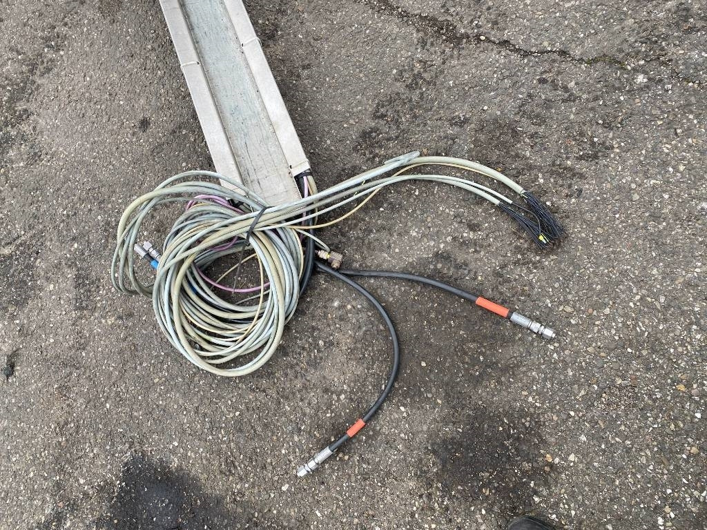 Plataforma araña Teupen LEO35T/PLUS a réparer: foto 16 Plataforma araña Teupen LEO35T/PLUS a réparer: foto 16