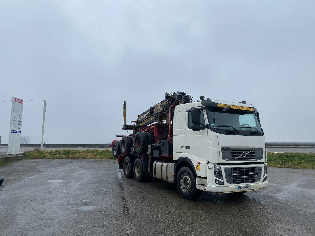 Volvo FH 660 RETARDER /DIEBOLT D2887 2017 endommagé - Camión forestal: foto 4 Volvo FH 660 RETARDER /DIEBOLT D2887 2017 endommagé - Camión forestal: foto 4