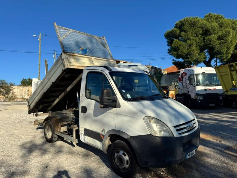 Iveco Daily 35C15 - Furgoneta basculante: foto 1 Iveco Daily 35C15 - Furgoneta basculante: foto 1